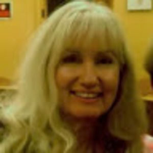 Meet your Posher, Debi